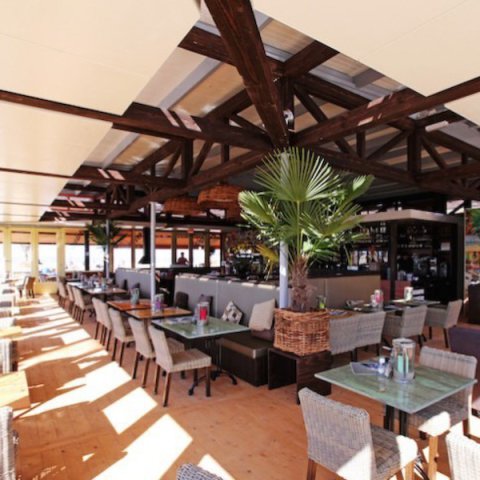 eventlocatie aan zee bedrijfsuitje stranduitje groepen