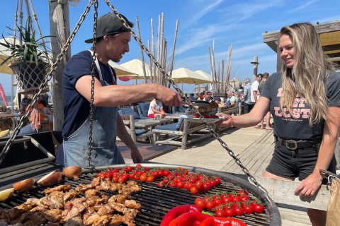 bbq strand bedrijfsuitje groep scheveningen-2