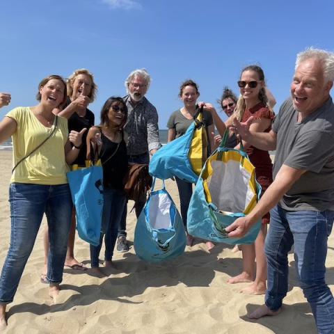 duurzaam milieu activiteit strand bedrijfsuitje teamuitje