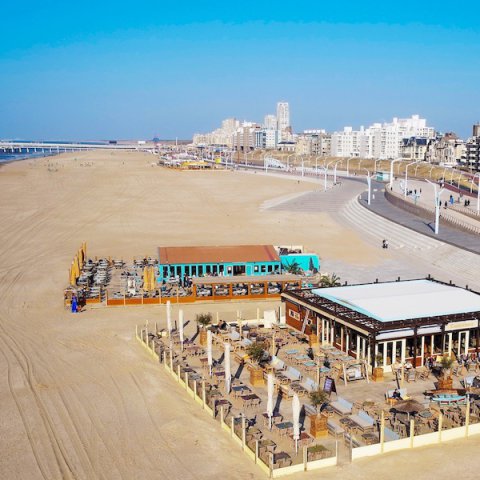 eventlocatie strand bedrijfsuitje luchtfoto